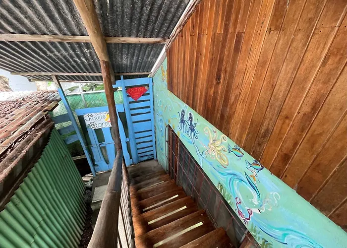 Mariposas Hostal