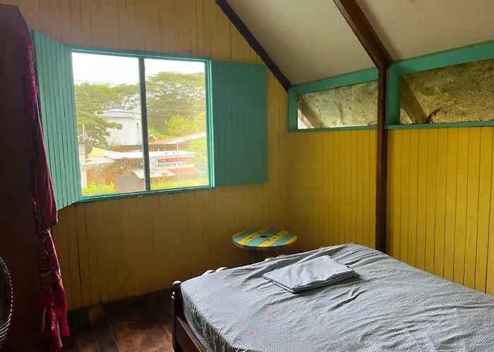 Mariposas Hostal Sámara