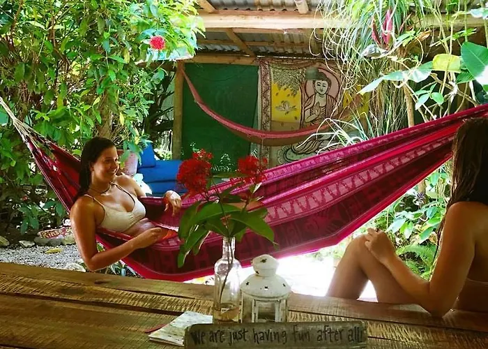 Mariposas Hostal
