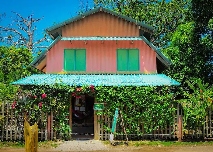 Hostal Mariposas