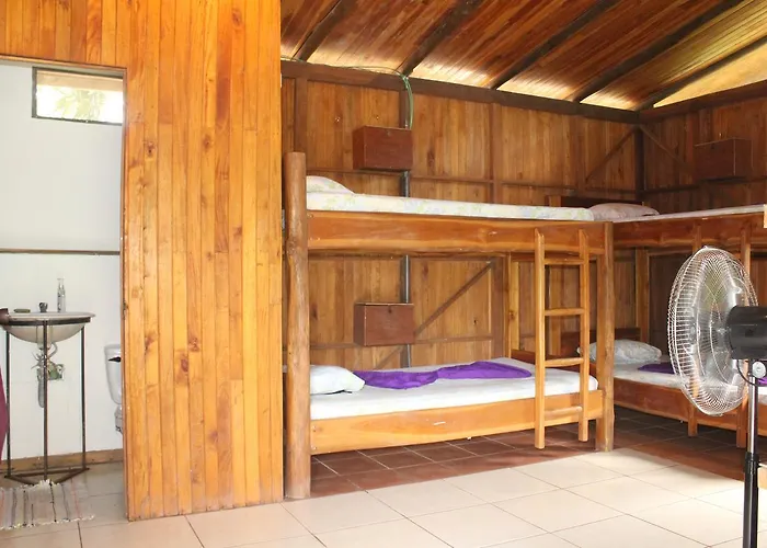 Mariposas Hostal