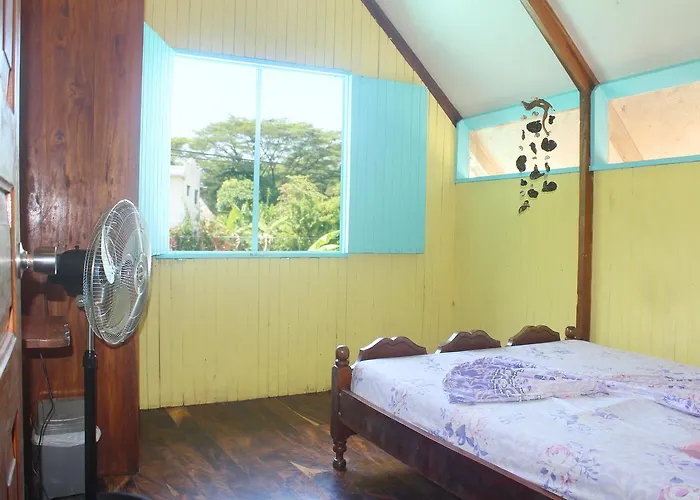 Mariposas Hostal Sámara